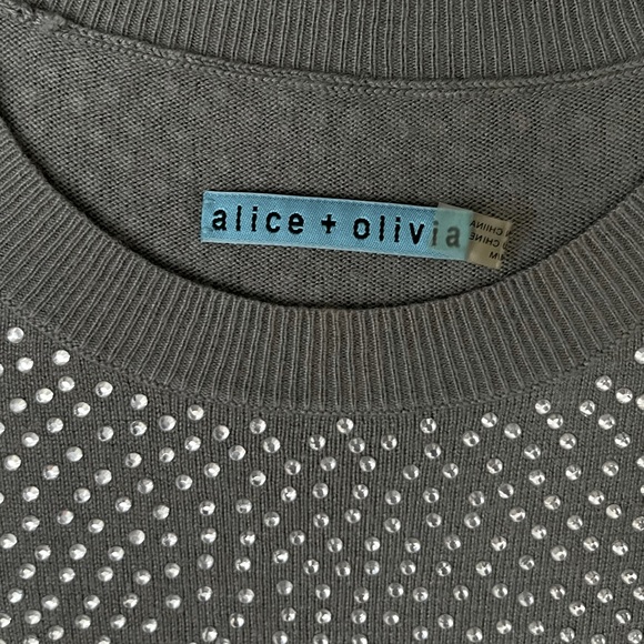 ALICE + OLIVIA RHINESTONE SILVER AND GRAY STUDDED SWEATER CREW NECK SIZE MEDIUM - Picture 2 of 6